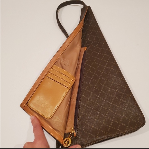 LA TOUR EIFFEL Triangle Sling Crossbody Bag - Picture 7 of 10